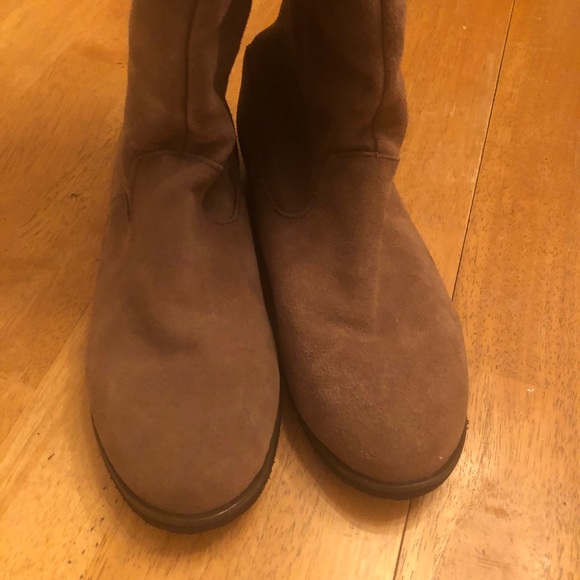 Bear paw ran suede knee boots very nice size 9 - Picture 4 of 8